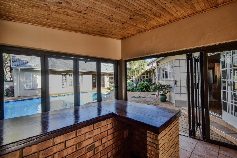 6 Bedroom Property for Sale in Lynnwood Glen Gauteng