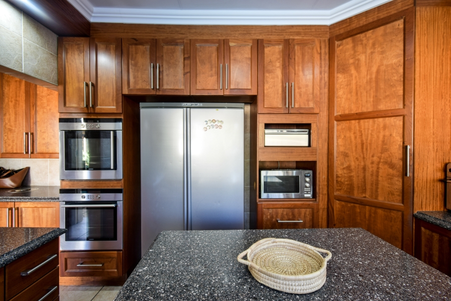 6 Bedroom Property for Sale in Lynnwood Glen Gauteng