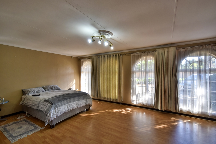 6 Bedroom Property for Sale in Lynnwood Glen Gauteng