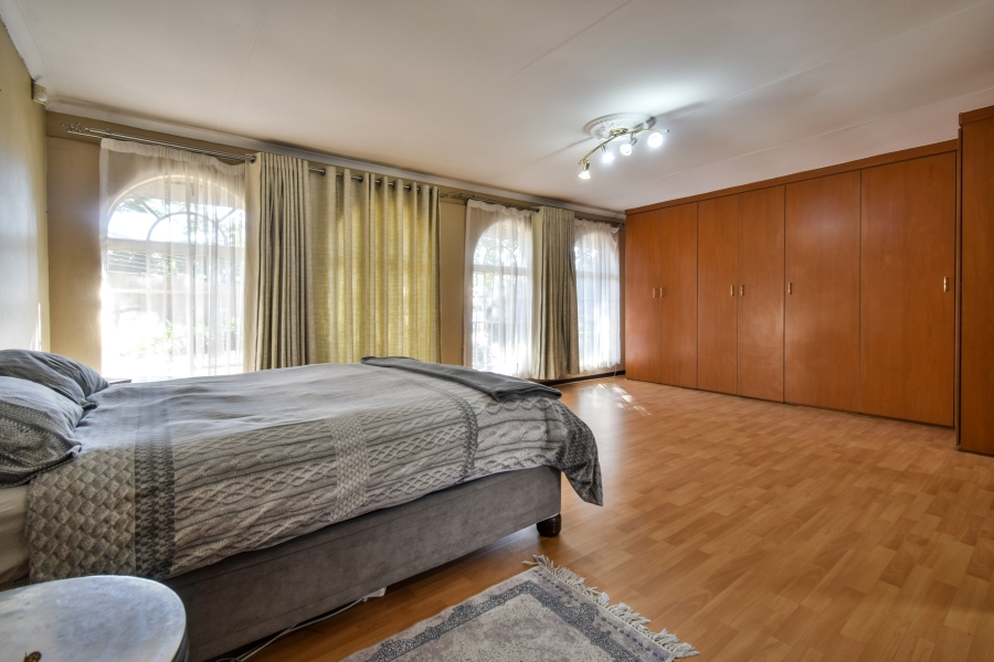 6 Bedroom Property for Sale in Lynnwood Glen Gauteng