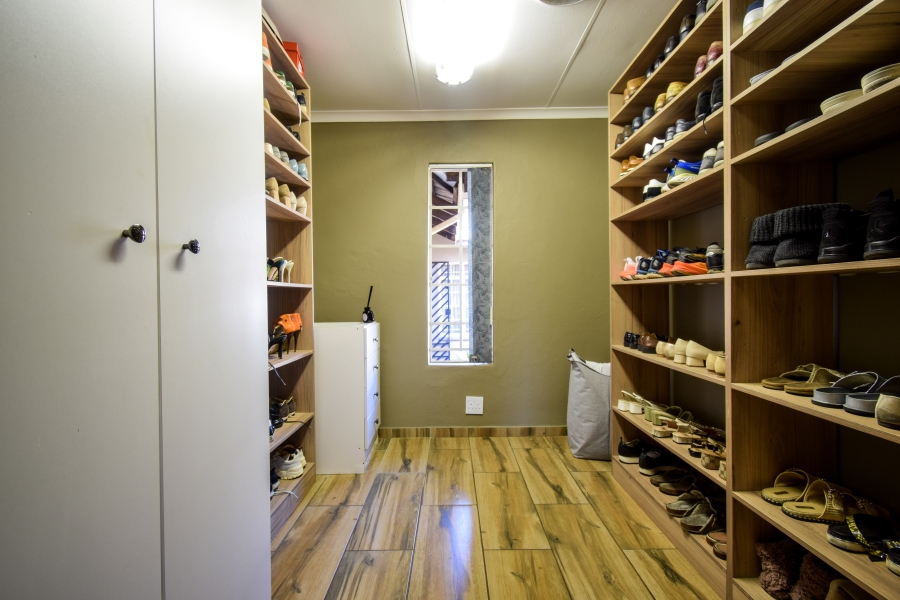 6 Bedroom Property for Sale in Lynnwood Glen Gauteng