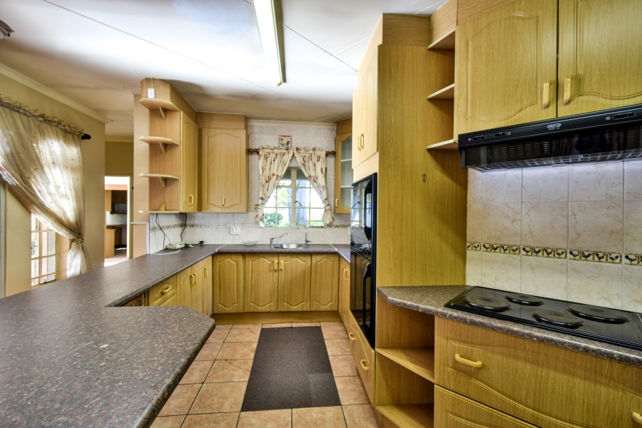 6 Bedroom Property for Sale in Lynnwood Glen Gauteng
