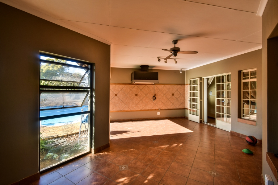 6 Bedroom Property for Sale in Lynnwood Glen Gauteng