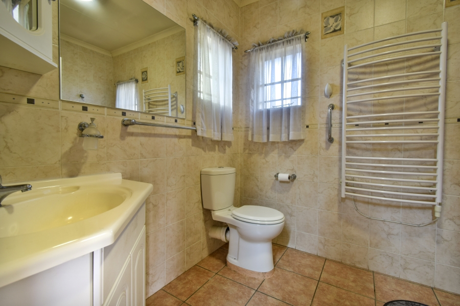 6 Bedroom Property for Sale in Lynnwood Glen Gauteng