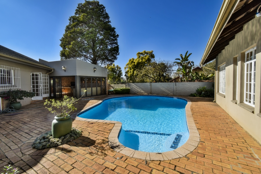 6 Bedroom Property for Sale in Lynnwood Glen Gauteng