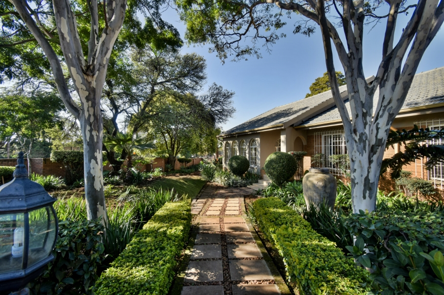 6 Bedroom Property for Sale in Lynnwood Glen Gauteng
