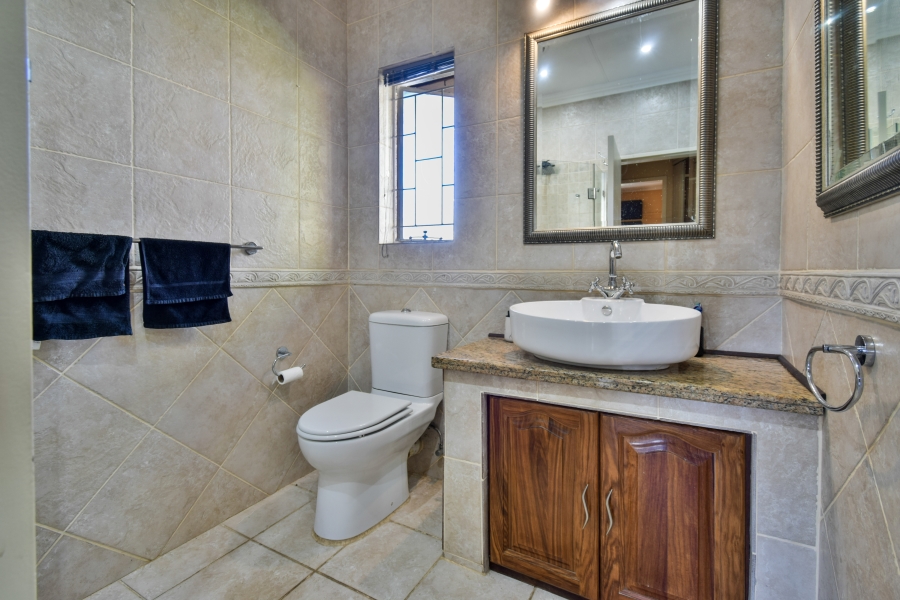 6 Bedroom Property for Sale in Lynnwood Glen Gauteng
