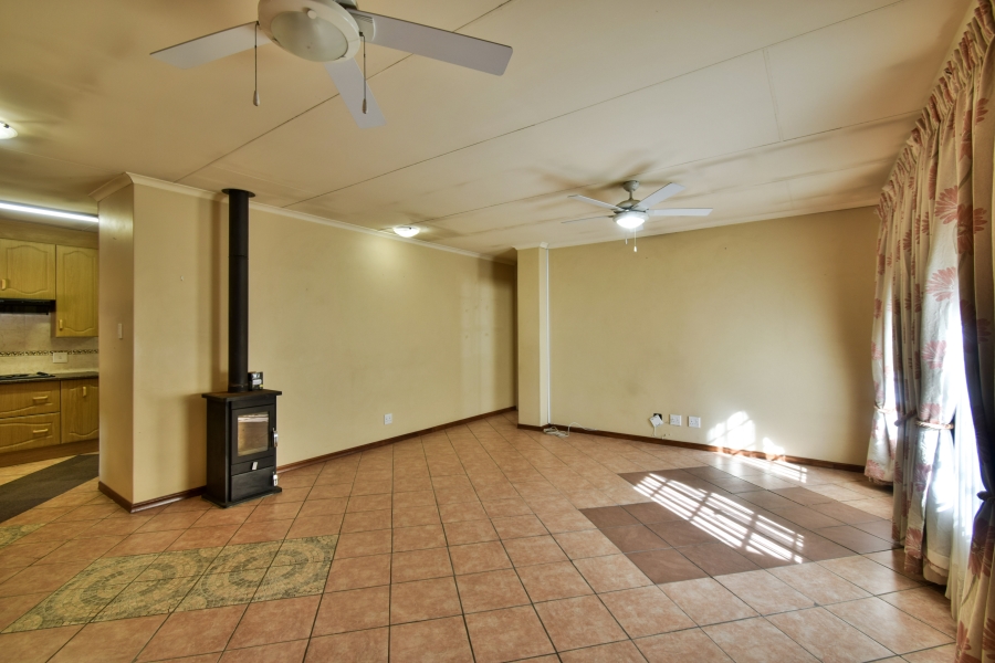 6 Bedroom Property for Sale in Lynnwood Glen Gauteng