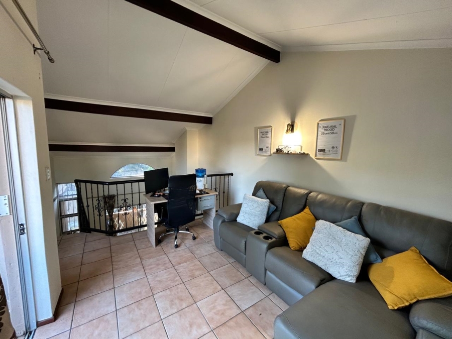 2 Bedroom Property for Sale in Noordhang Gauteng