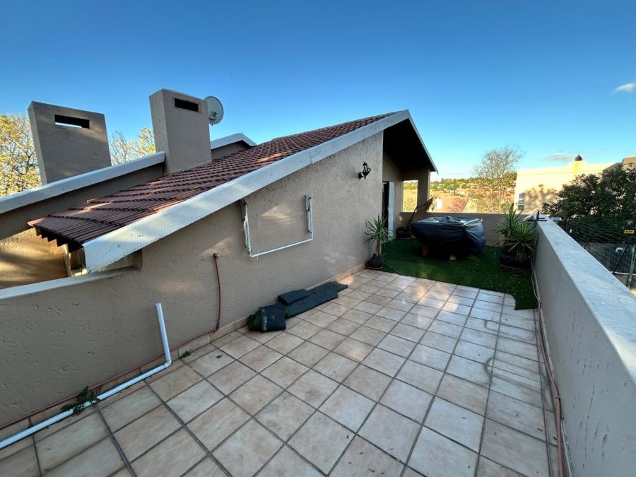 2 Bedroom Property for Sale in Noordhang Gauteng