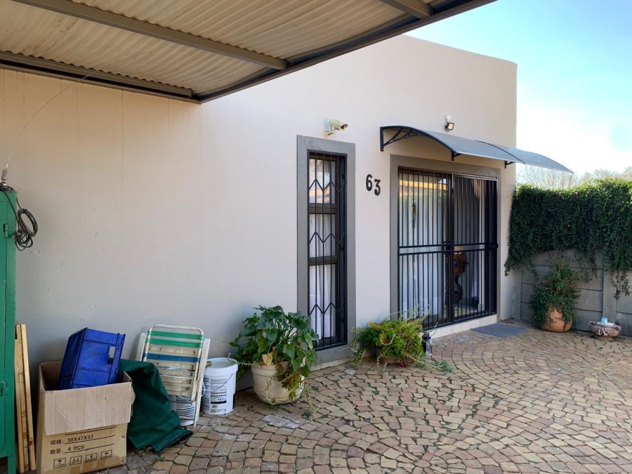 5 Bedroom Property for Sale in Casseldale Gauteng