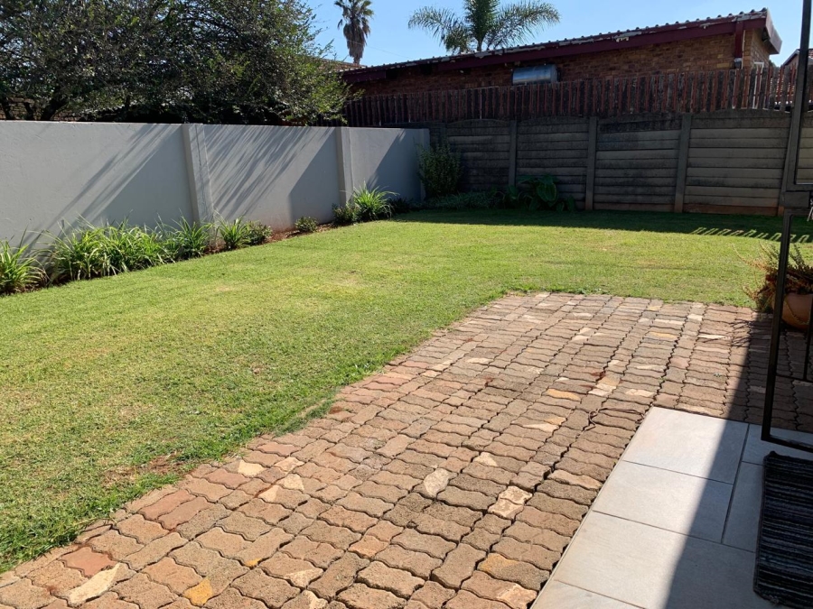 5 Bedroom Property for Sale in Casseldale Gauteng