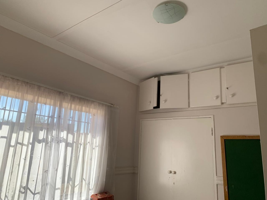 5 Bedroom Property for Sale in Casseldale Gauteng