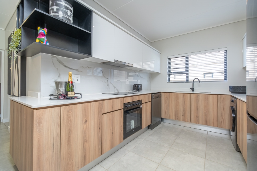 3 Bedroom Property for Sale in Waterfall Gauteng