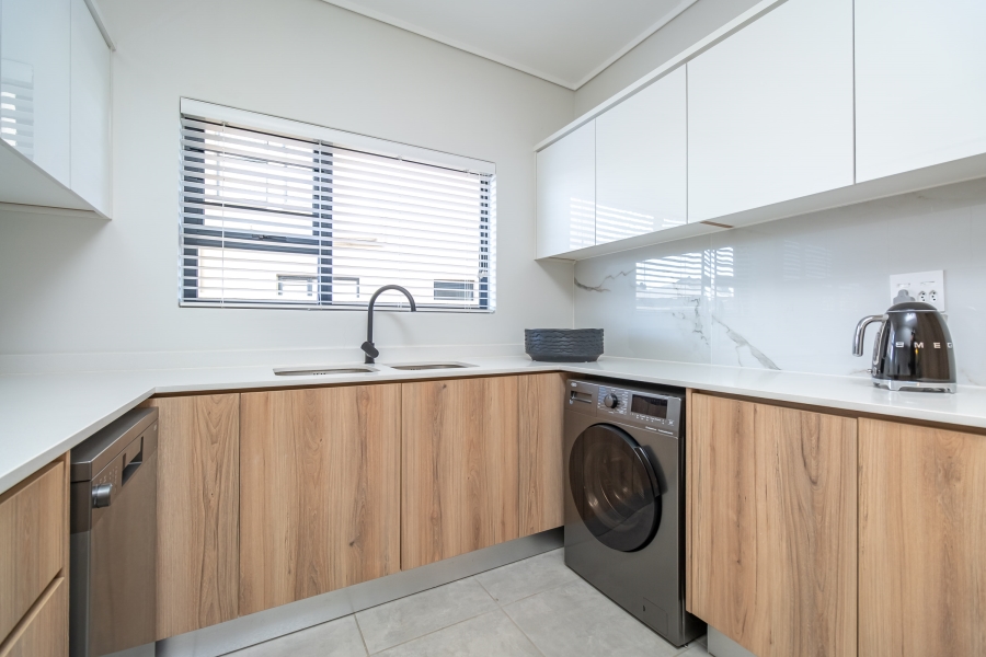3 Bedroom Property for Sale in Waterfall Gauteng