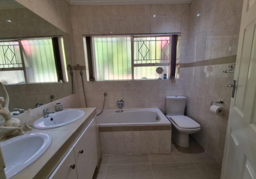3 Bedroom Property for Sale in Glenvista Gauteng