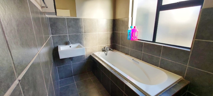 3 Bedroom Property for Sale in Summerset Gauteng