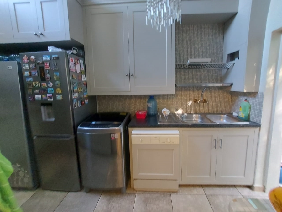 5 Bedroom Property for Sale in Rietondale Gauteng