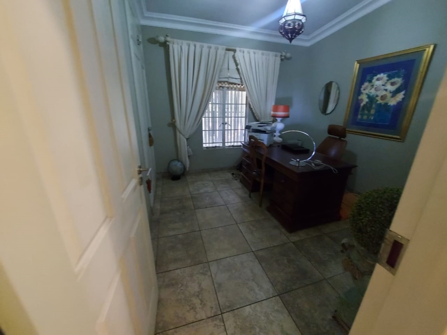 5 Bedroom Property for Sale in Rietondale Gauteng