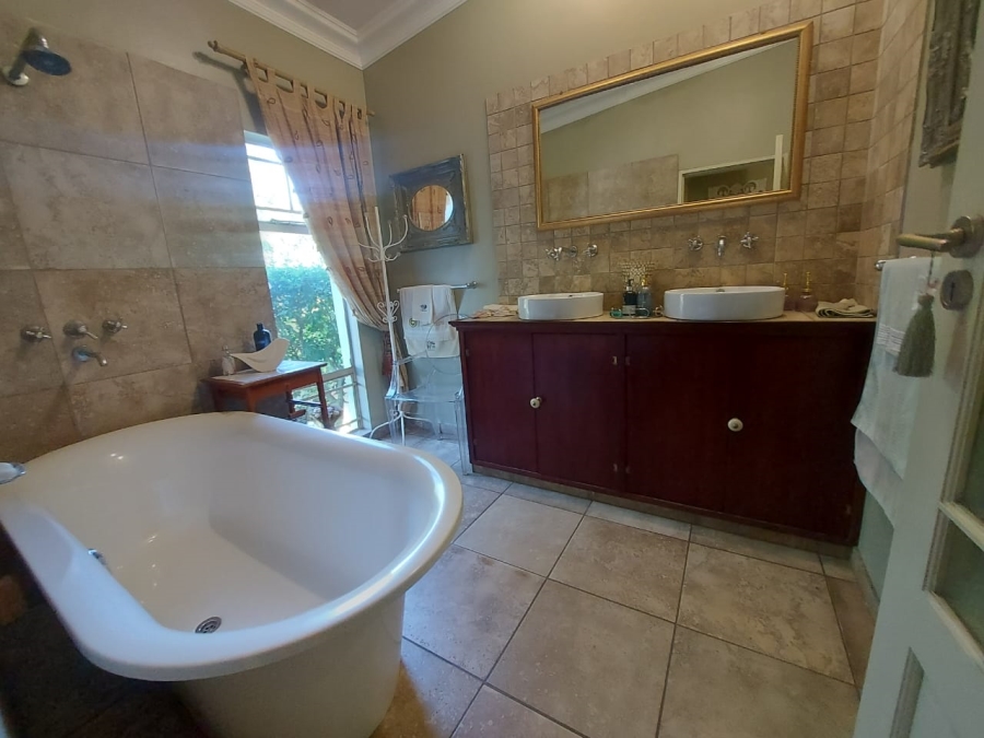 5 Bedroom Property for Sale in Rietondale Gauteng