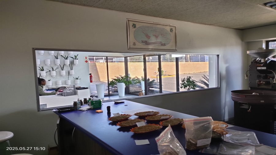 To Let commercial Property for Rent in North Riding Gauteng