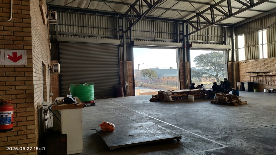To Let commercial Property for Rent in North Riding Gauteng