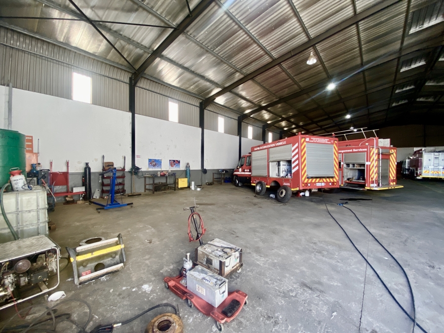 Commercial Property for Sale in Clayville Gauteng