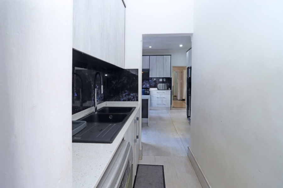 Commercial Property for Sale in Emmarentia Gauteng