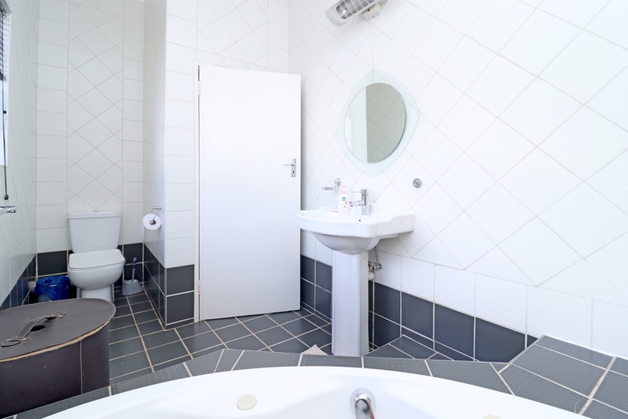 Commercial Property for Sale in Emmarentia Gauteng