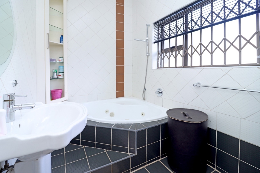 Commercial Property for Sale in Emmarentia Gauteng