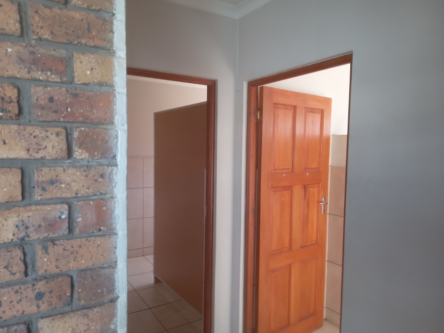 Commercial Property for Sale in Apex Gauteng