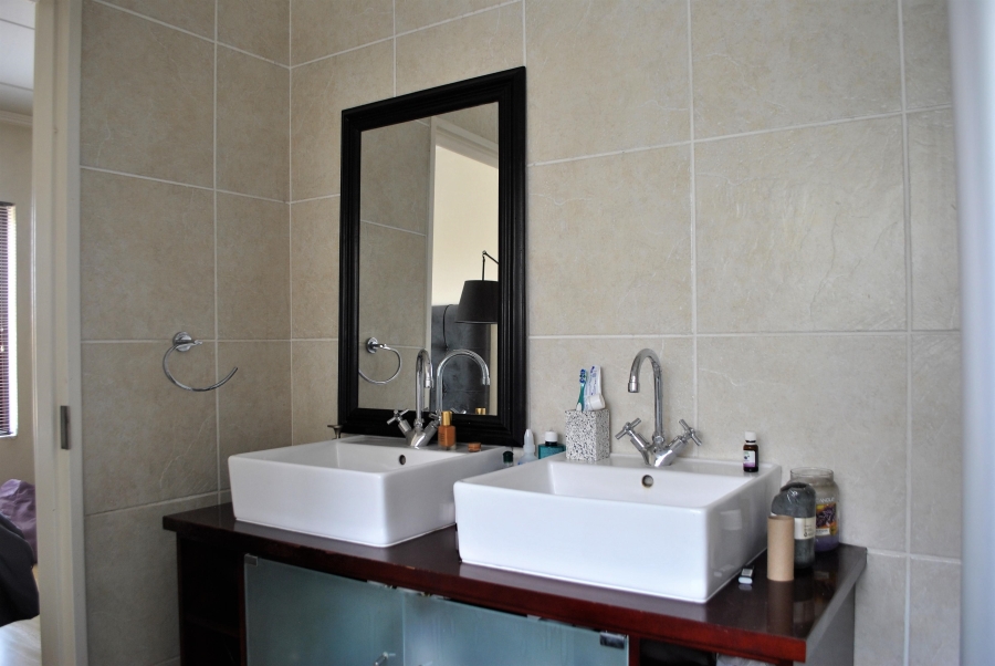 To Let 2 Bedroom Property for Rent in Paulshof Gauteng