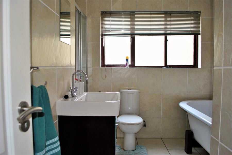 To Let 2 Bedroom Property for Rent in Paulshof Gauteng