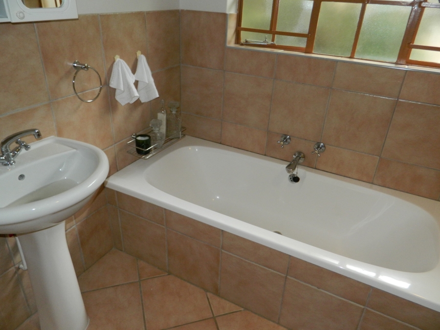 To Let 2 Bedroom Property for Rent in Silver Lakes Golf Estate Gauteng