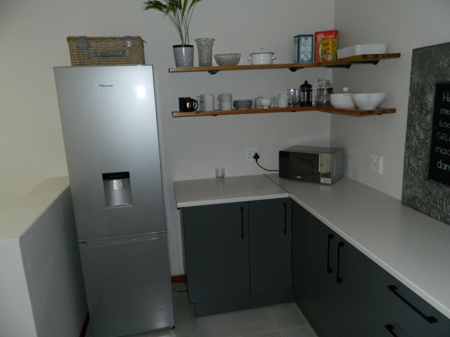 To Let 2 Bedroom Property for Rent in Silver Lakes Golf Estate Gauteng