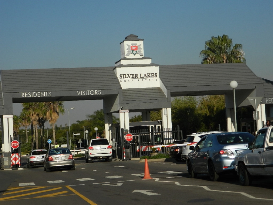 To Let 2 Bedroom Property for Rent in Silver Lakes Golf Estate Gauteng
