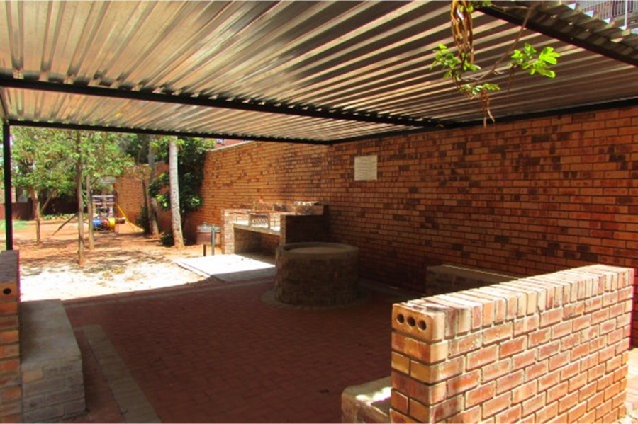 2 Bedroom Property for Sale in Wonderboom South Gauteng