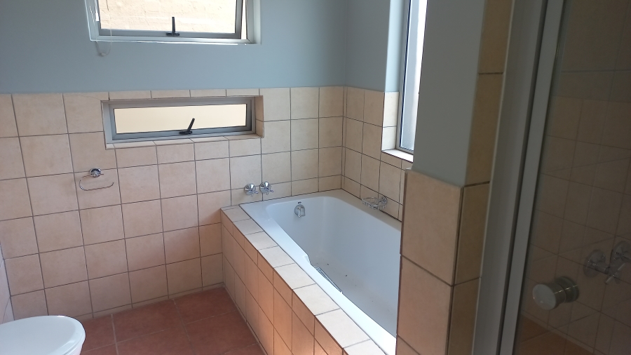 2 Bedroom Property for Sale in Boardwalk Gauteng