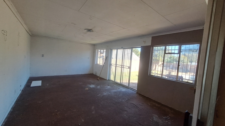 3 Bedroom Property for Sale in Ferryvale Gauteng