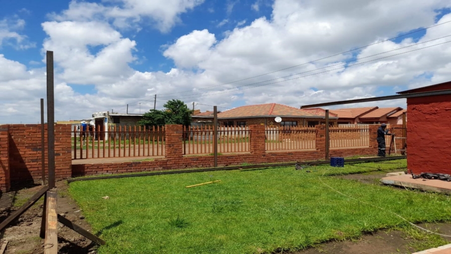3 Bedroom Property for Sale in Bophelong Gauteng
