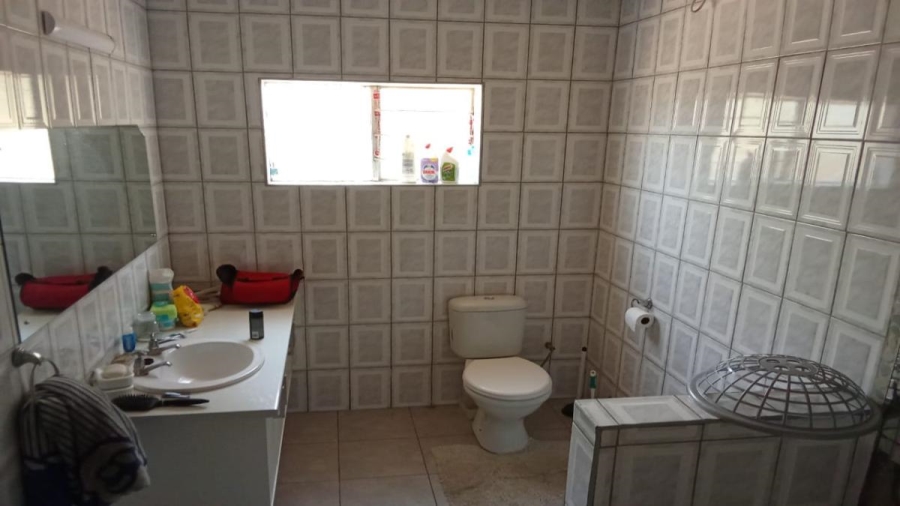 4 Bedroom Property for Sale in Theoville Gauteng