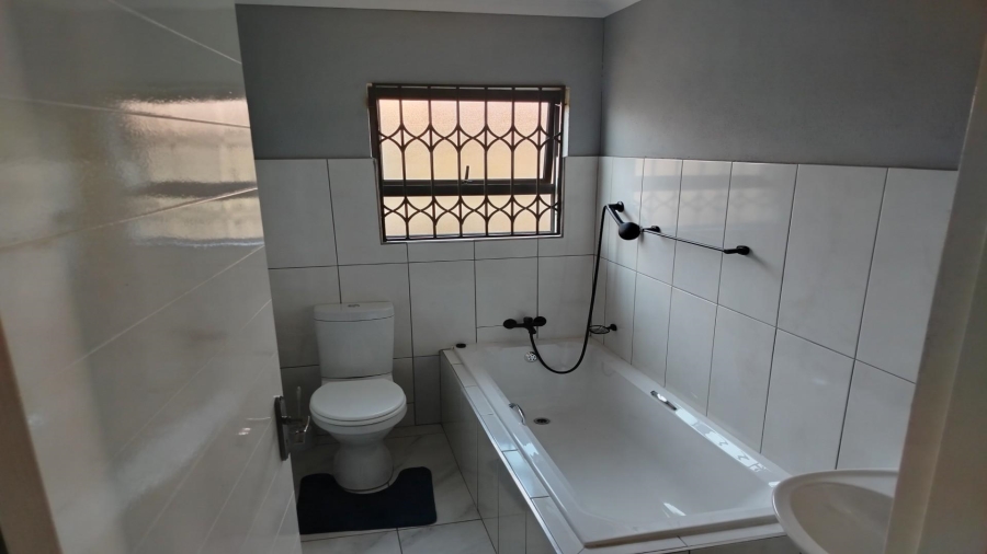3 Bedroom Property for Sale in Vanderbijlpark CE 4 Gauteng
