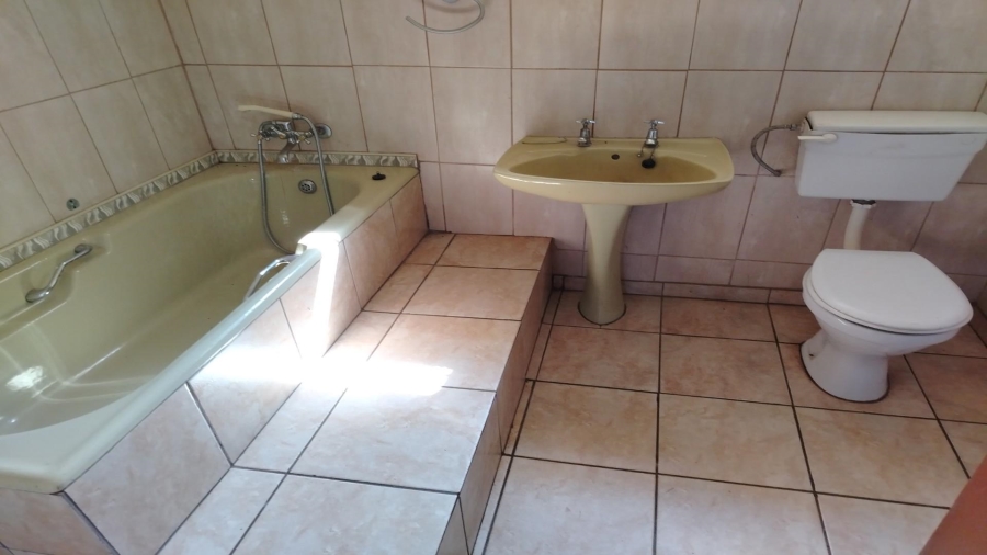 7 Bedroom Property for Sale in Northdene Gauteng