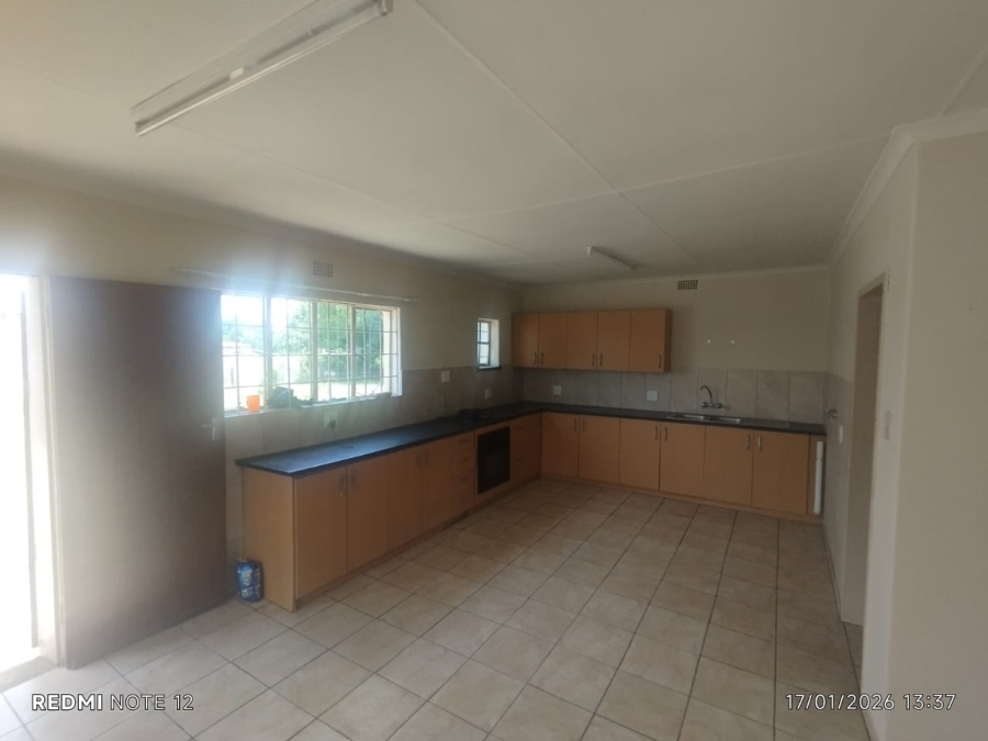 7 Bedroom Property for Sale in Northdene Gauteng