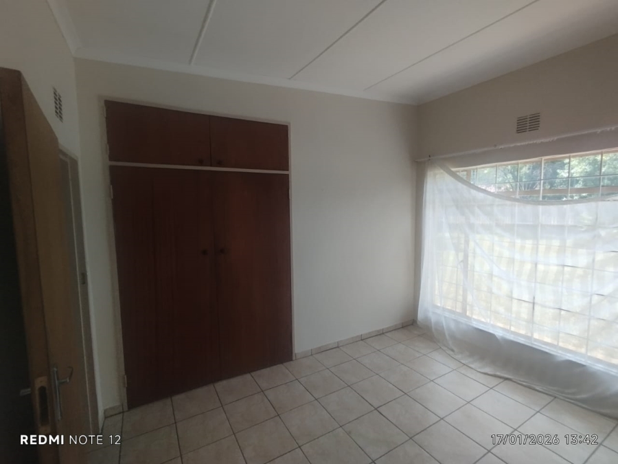 7 Bedroom Property for Sale in Northdene Gauteng