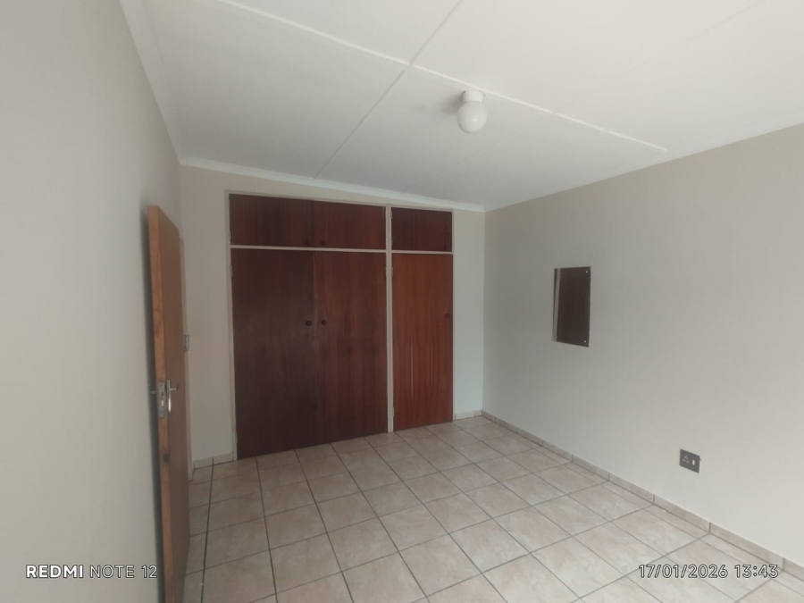 7 Bedroom Property for Sale in Northdene Gauteng