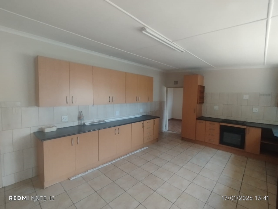 7 Bedroom Property for Sale in Northdene Gauteng