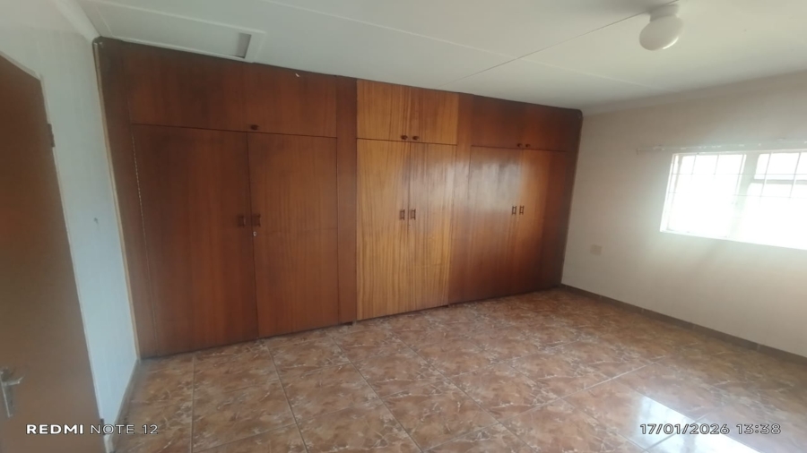 7 Bedroom Property for Sale in Northdene Gauteng