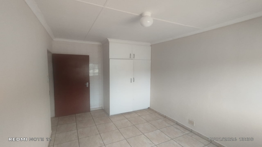 7 Bedroom Property for Sale in Northdene Gauteng