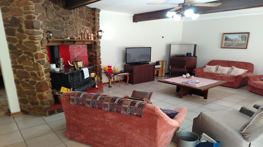 6 Bedroom Property for Sale in Northdene Gauteng